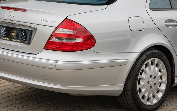 Mercedes-Benz Klasa E cena 79000 przebieg: 168000, rok produkcji 2005 z Kłodzko małe 781